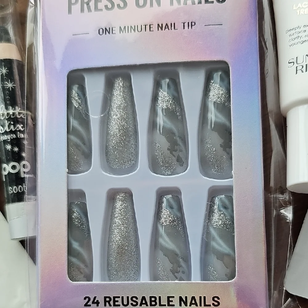 Dr. Brandt Black Microdermabrasion Tubes Beauty Samples Earrings Press-on Nails